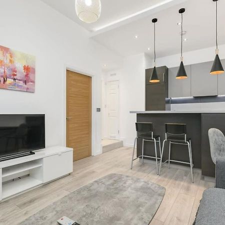 Modern 1 Bedroom Apartment In Central Woking Exterior foto