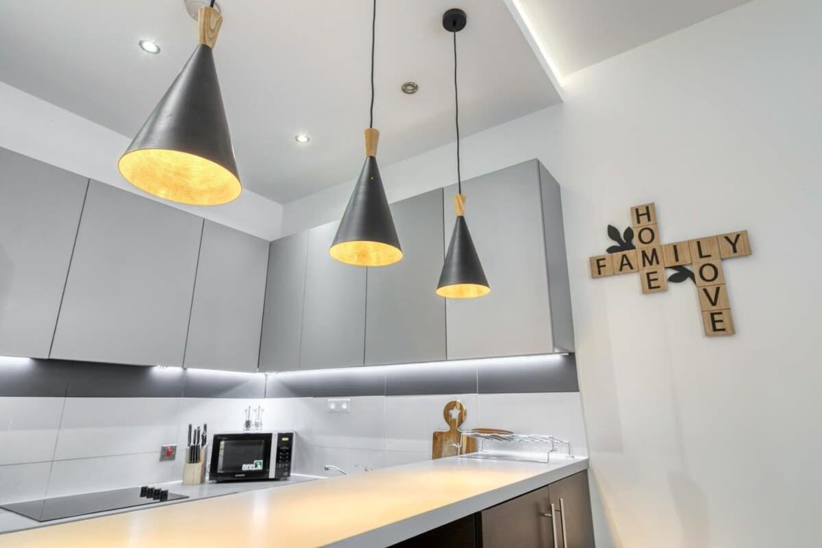 Modern 1 Bedroom Apartment In Central Woking Exterior foto
